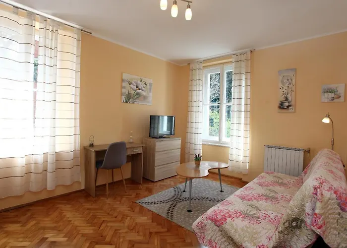 Appartement Sm Boutique Center With Garden And Parking